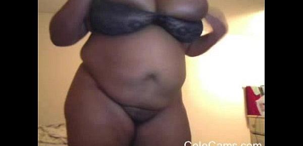  Ebony With Huge Boobs on Cam